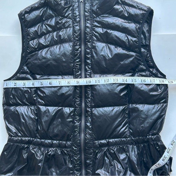 BCBG ULTRA LIGHT WEIGHT PACKABLE DOWN VEST - Picture 7 of 7